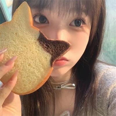 伴游女王